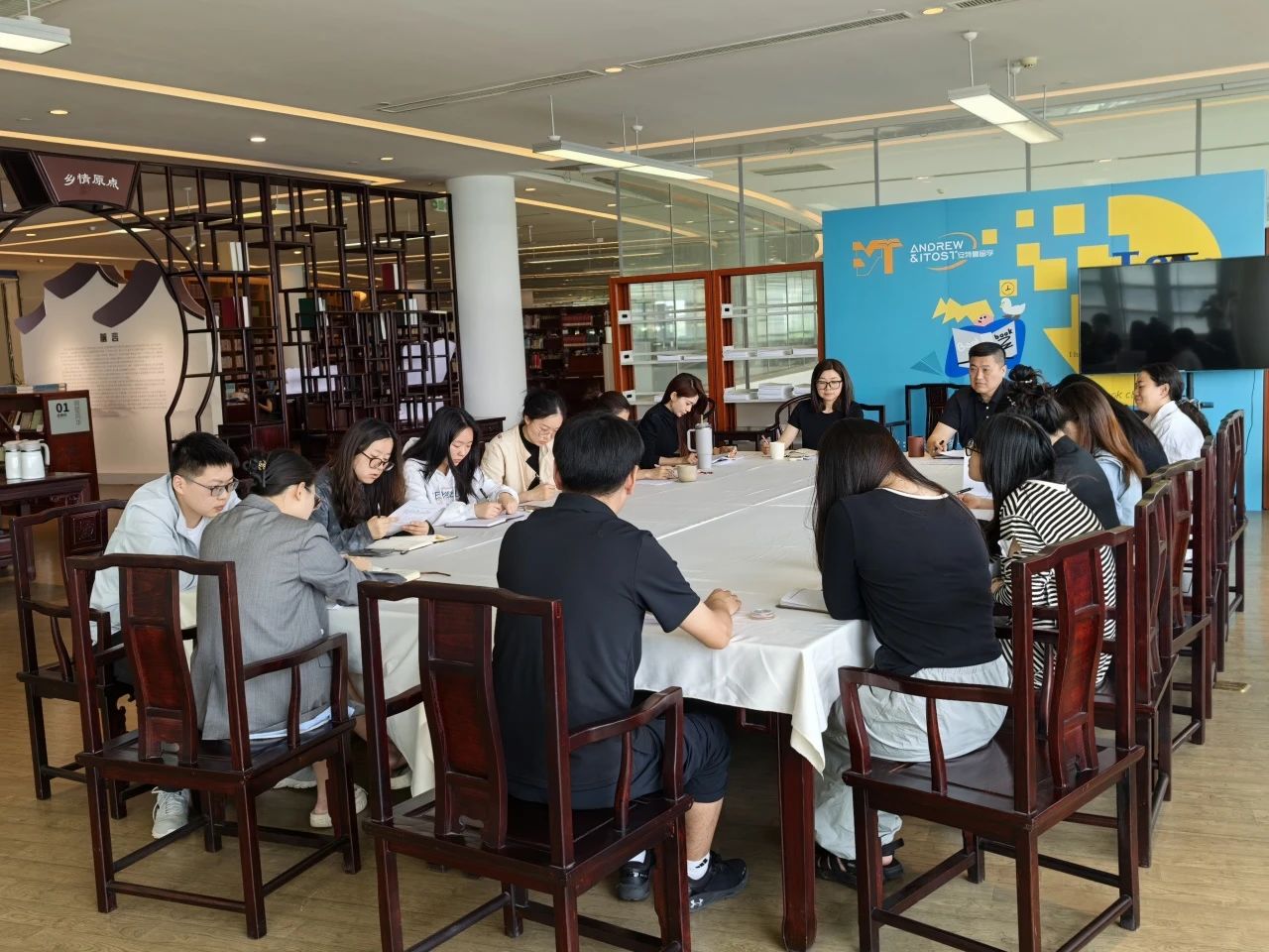 宜興市圖書館召開主題討論會(huì) 助力社會(huì)工作部提質(zhì)增效